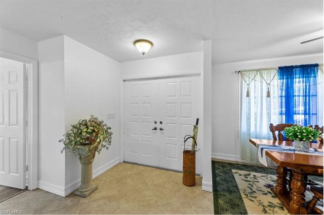 2219 SE 8th ST, Cape Coral, FL 33990