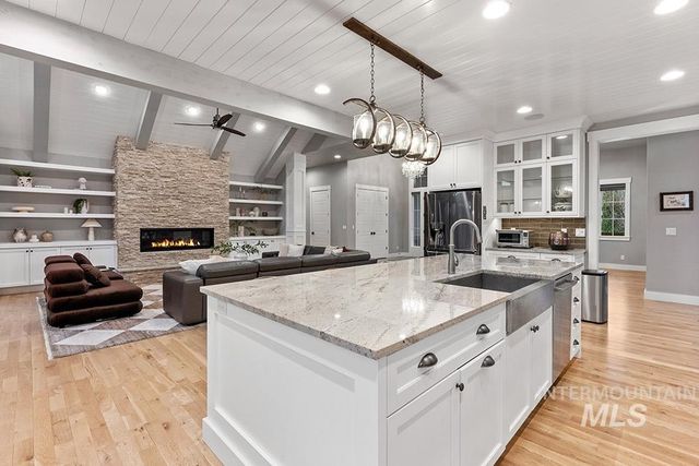 2849 W Chartwell Dr, Eagle, ID 83616