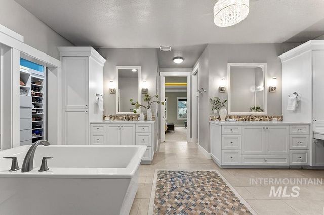 2849 W Chartwell Dr, Eagle, ID 83616