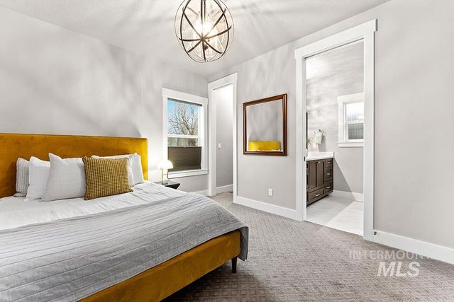 2849 W Chartwell Dr, Eagle, ID 83616