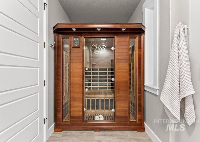 2849 W Chartwell Dr, Eagle, ID 83616