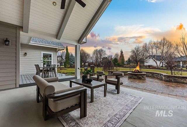 2849 W Chartwell Dr, Eagle, ID 83616