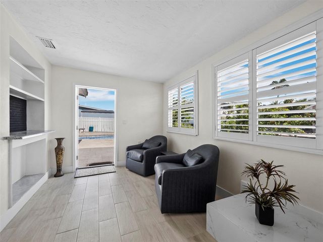 726 JUNGLE QUEEN WAY, Longboat Key, FL 34228