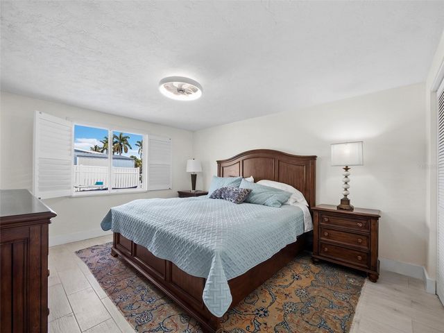 726 JUNGLE QUEEN WAY, Longboat Key, FL 34228