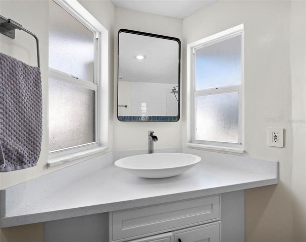 726 JUNGLE QUEEN WAY, Longboat Key, FL 34228