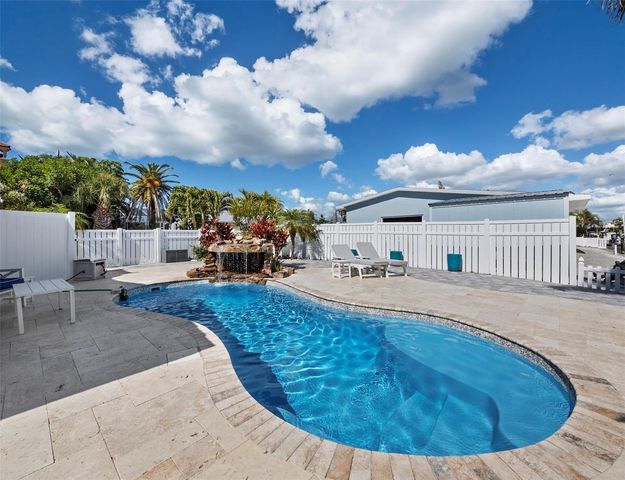 726 JUNGLE QUEEN WAY, Longboat Key, FL 34228