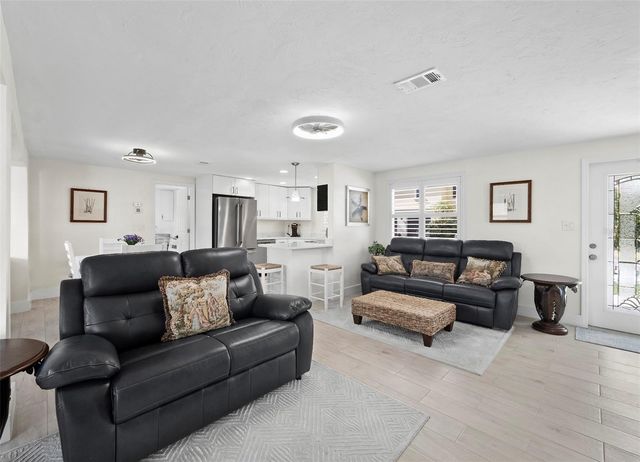 726 JUNGLE QUEEN WAY, Longboat Key, FL 34228