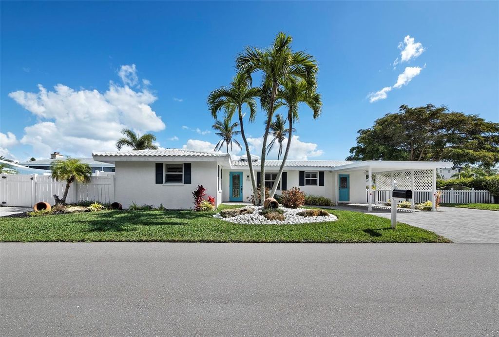 726 JUNGLE QUEEN WAY, Longboat Key, FL 34228