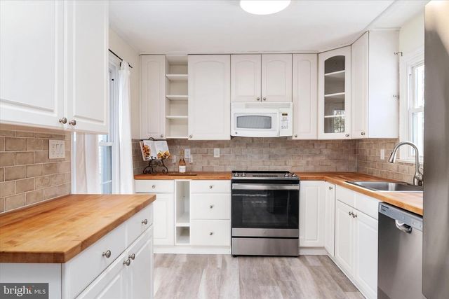 1040 HYDE PARK DR, Annapolis, MD 21403