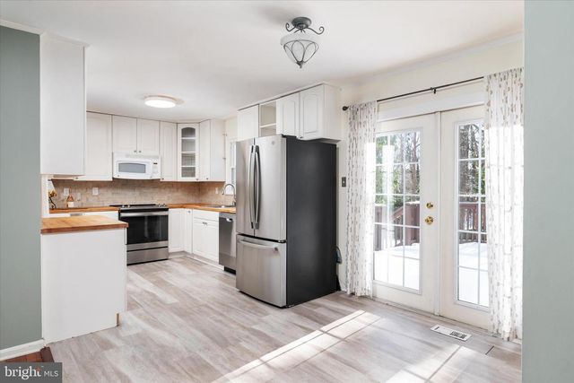 1040 HYDE PARK DR, Annapolis, MD 21403