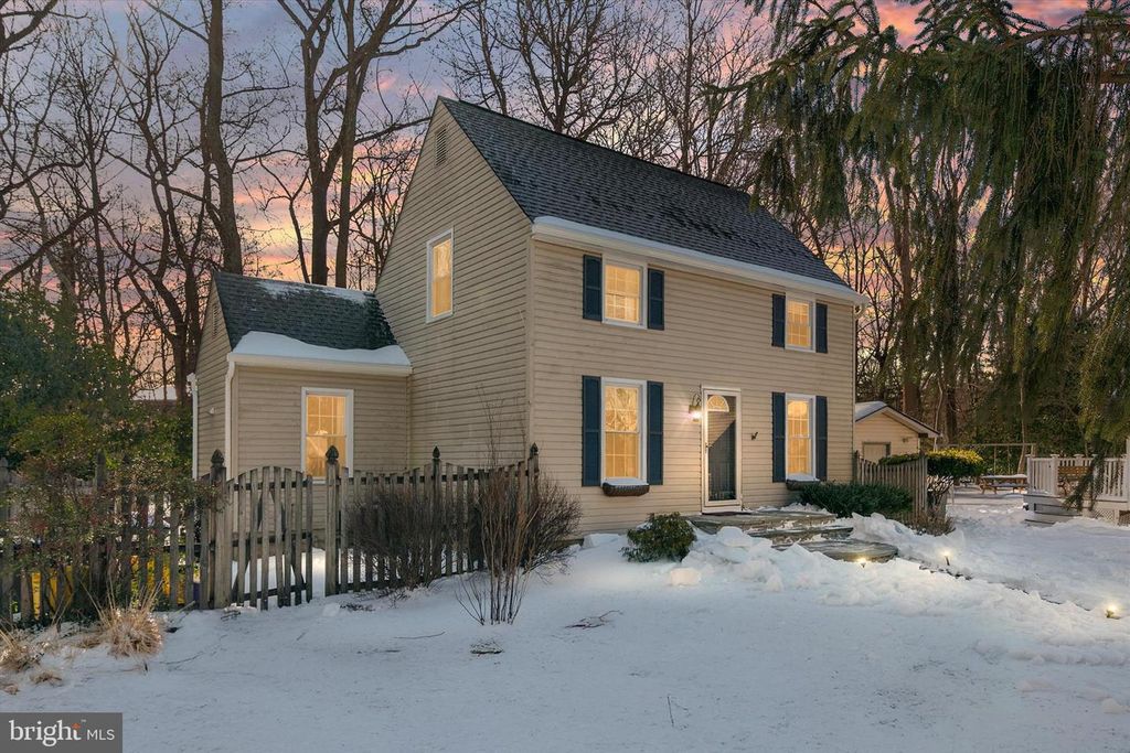 1040 HYDE PARK DR, Annapolis, MD 21403