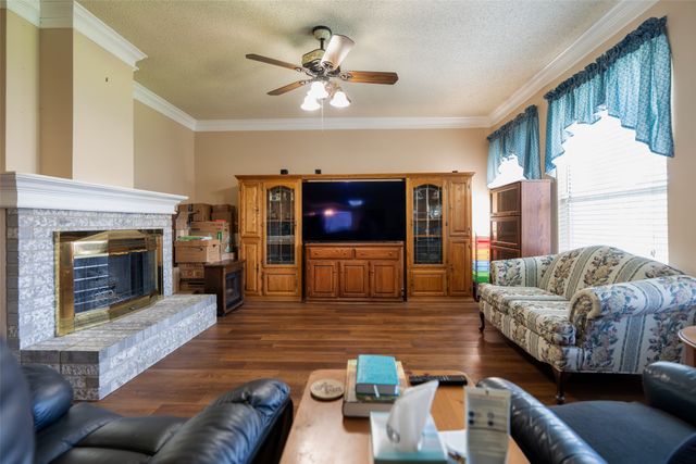 726 Spring Mills Road, Mesquite, TX 75181
