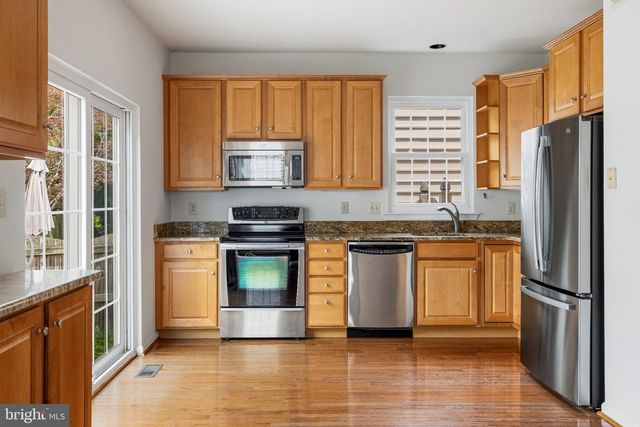 6 CASTLEBAR CT, Gaithersburg, MD 20886