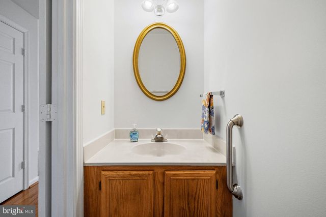 6 CASTLEBAR CT, Gaithersburg, MD 20886