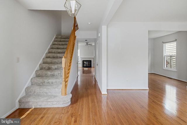 6 CASTLEBAR CT, Gaithersburg, MD 20886