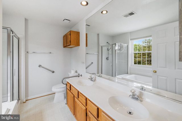 6 CASTLEBAR CT, Gaithersburg, MD 20886