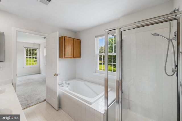 6 CASTLEBAR CT, Gaithersburg, MD 20886