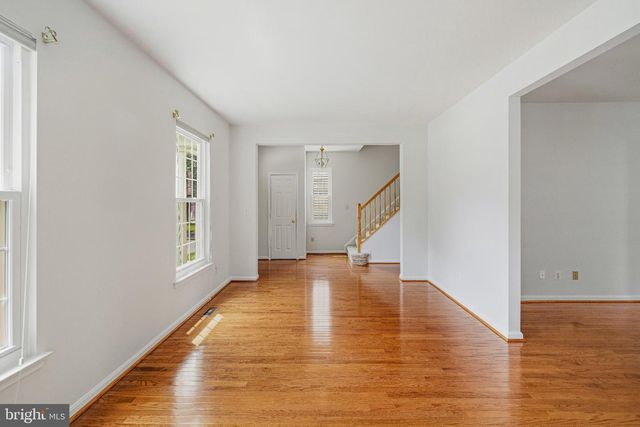 6 CASTLEBAR CT, Gaithersburg, MD 20886
