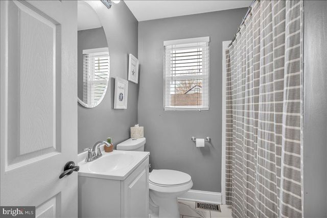 601 W LINCOLN AVE, Magnolia, NJ 08049