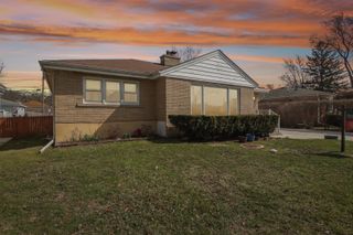 7641 Kilbourn Avenue, Skokie, IL 60076