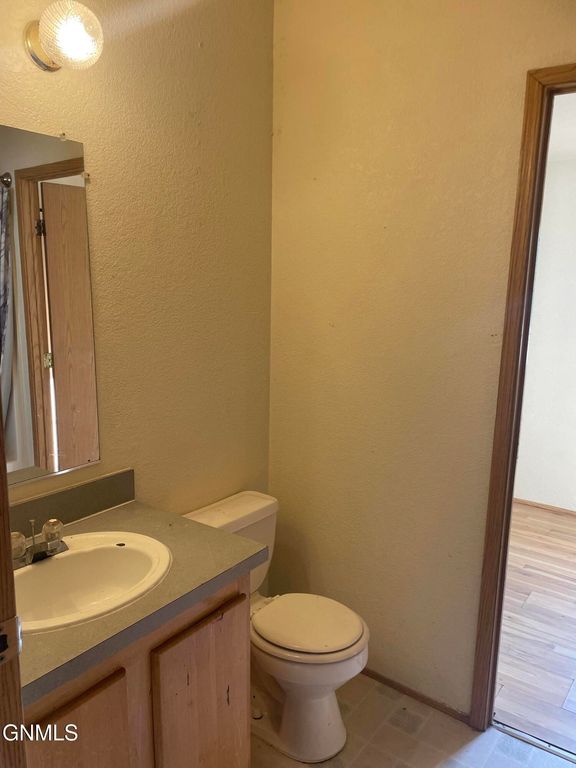 210 Section Avenue, Medicine Lake, MT 59247 photo 11