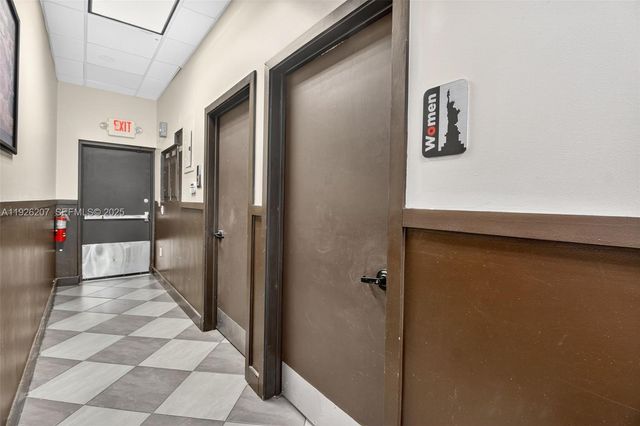 Fully Turnkey Restaurant For Sale In The Heart Of Pinecrest, Pinecrest, FL 33156