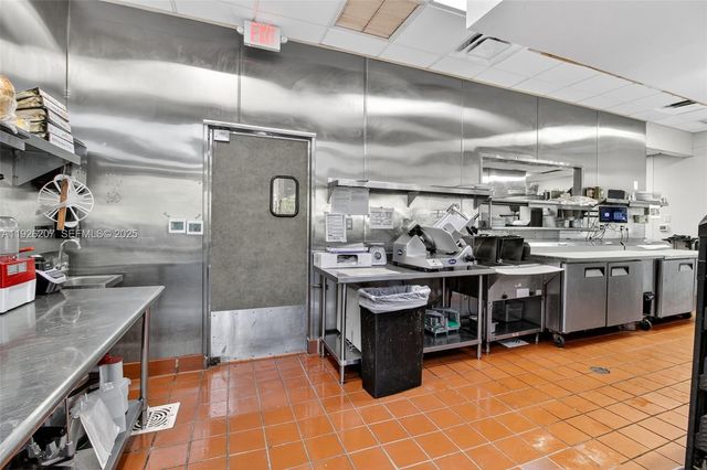 Fully Turnkey Restaurant For Sale In The Heart Of Pinecrest, Pinecrest, FL 33156