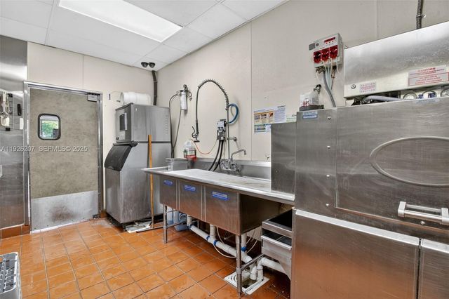 Fully Turnkey Restaurant For Sale In The Heart Of Pinecrest, Pinecrest, FL 33156