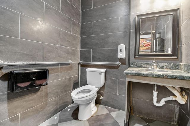 Fully Turnkey Restaurant For Sale In The Heart Of Pinecrest, Pinecrest, FL 33156