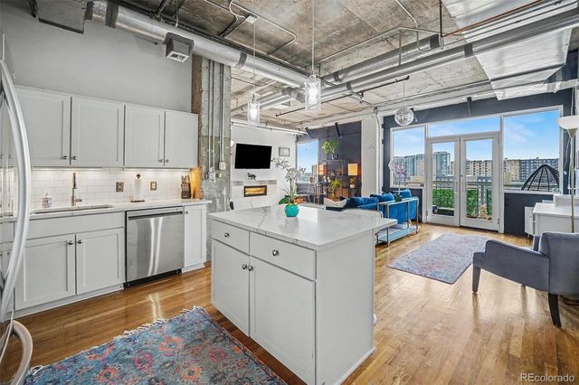 2020 Arapahoe Street 870, Denver, CO 80205