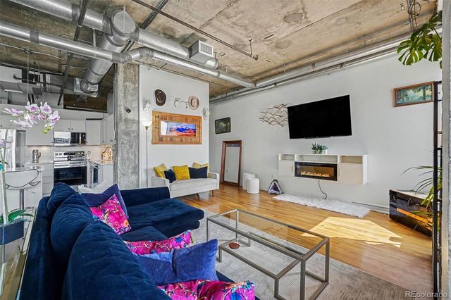 2020 Arapahoe Street 870, Denver, CO 80205