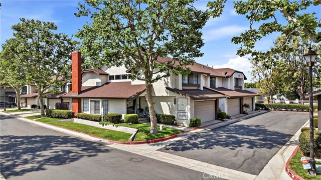 551 W Puente 1, Covina, CA 91722