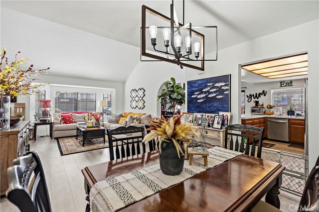 551 W Puente 1, Covina, CA 91722
