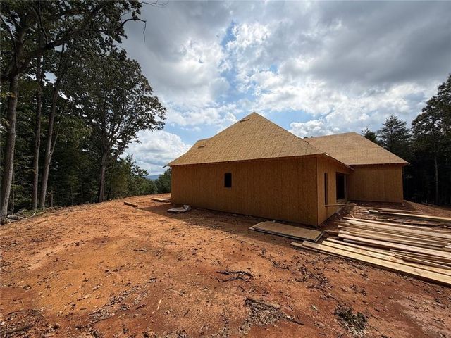 55 Kirk Road NW, White, GA 30184