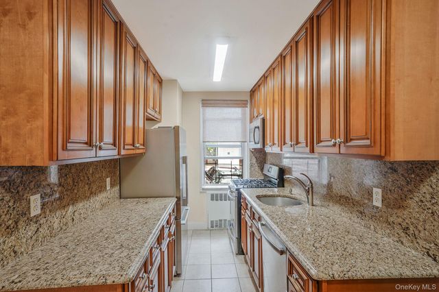 103-26 68th Avenue 2E, Forest Hills, NY 11375