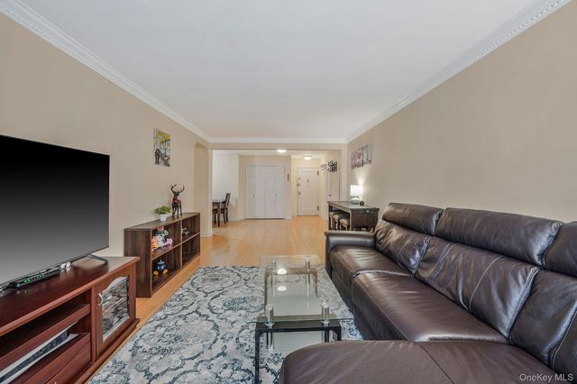 103-26 68th Avenue 2E, Forest Hills, NY 11375