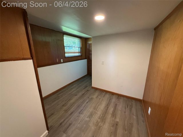 6382 Houghten Drive, Troy, MI 48098