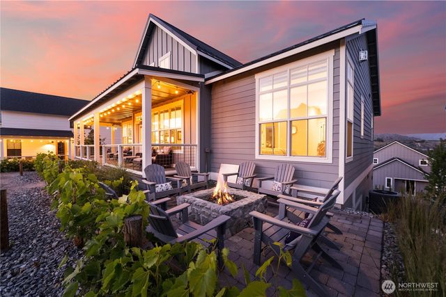 250 Bobcat Lane, Chelan, WA 98816