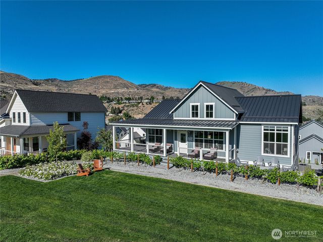 250 Bobcat Lane, Chelan, WA 98816