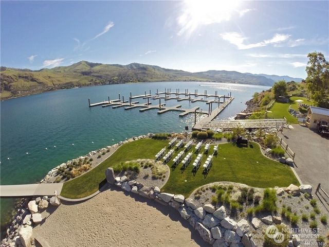 250 Bobcat Lane, Chelan, WA 98816