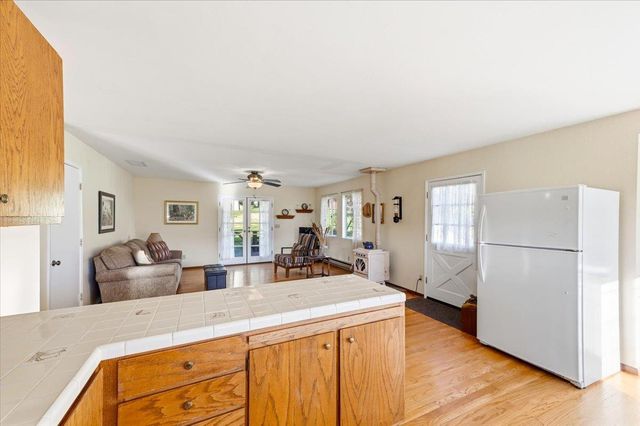 20601 John Born Rd, Penn Valley, CA 95946