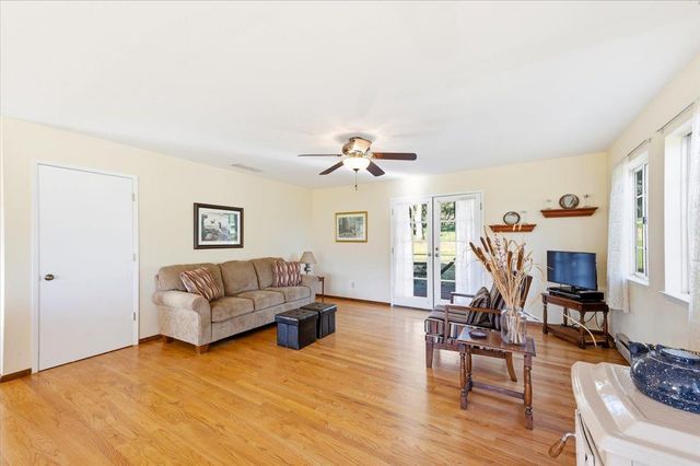 20601 John Born Rd, Penn Valley, CA 95946
