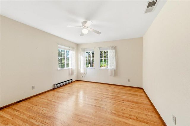 20601 John Born Rd, Penn Valley, CA 95946