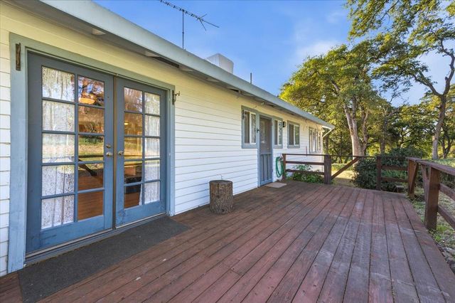 20601 John Born Rd, Penn Valley, CA 95946