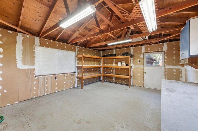 20601 John Born Rd, Penn Valley, CA 95946
