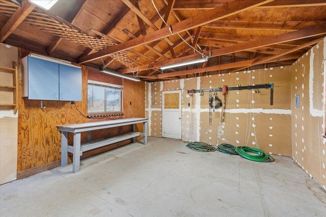20601 John Born Rd, Penn Valley, CA 95946