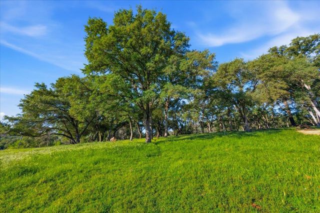 20601 John Born Rd, Penn Valley, CA 95946