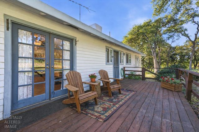 20601 John Born Rd, Penn Valley, CA 95946