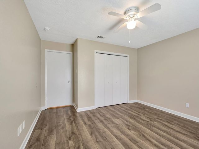 211 Leafwood Circle, League City, TX 77573