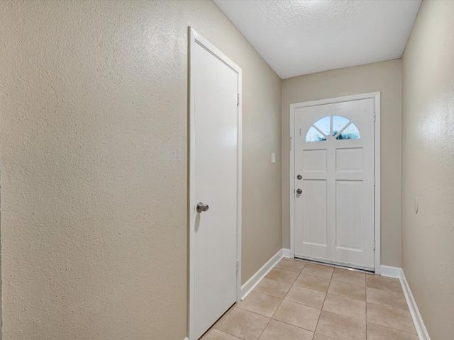 211 Leafwood Circle, League City, TX 77573